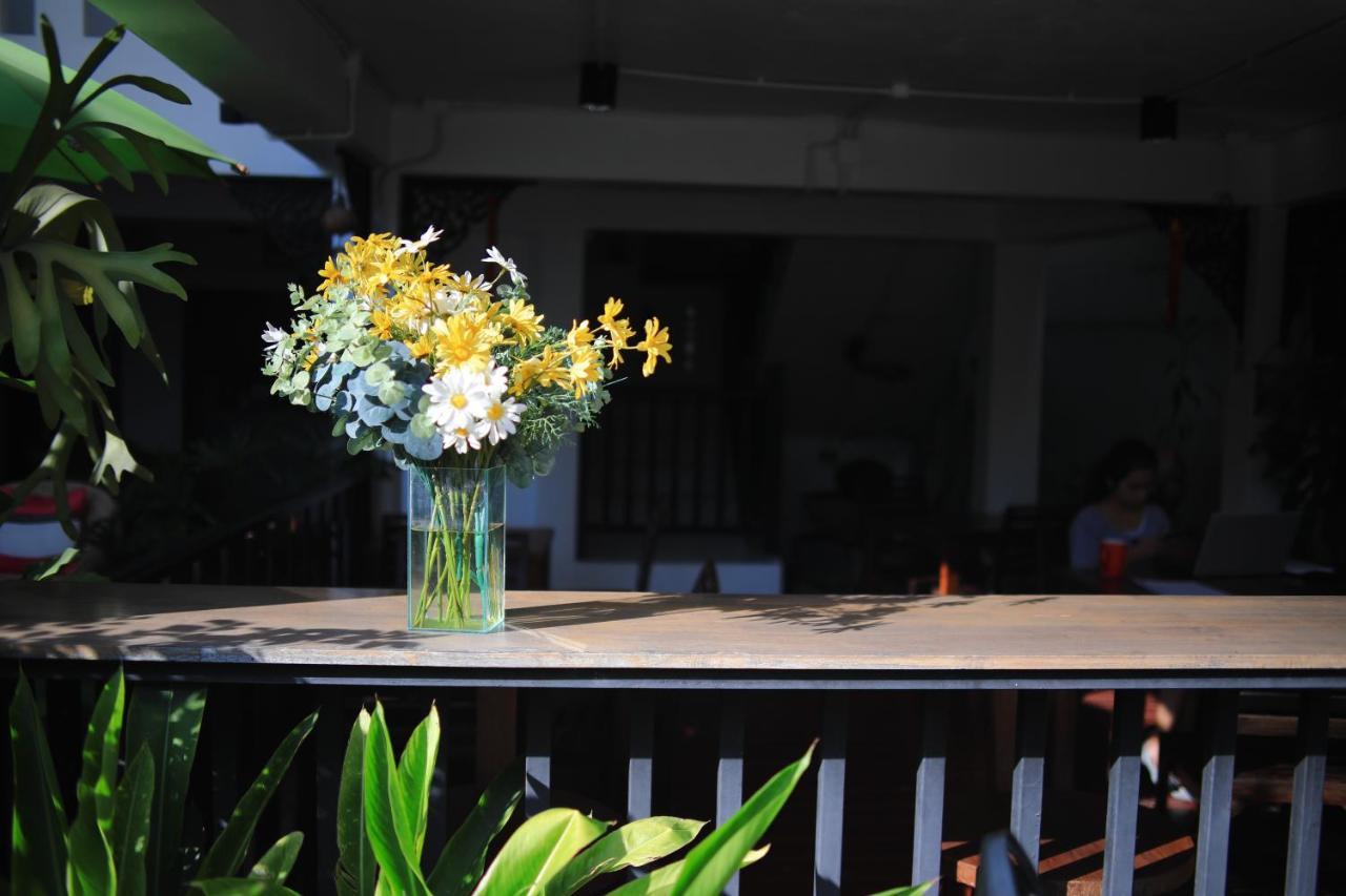 V Lodge Chiang Mai Extérieur photo