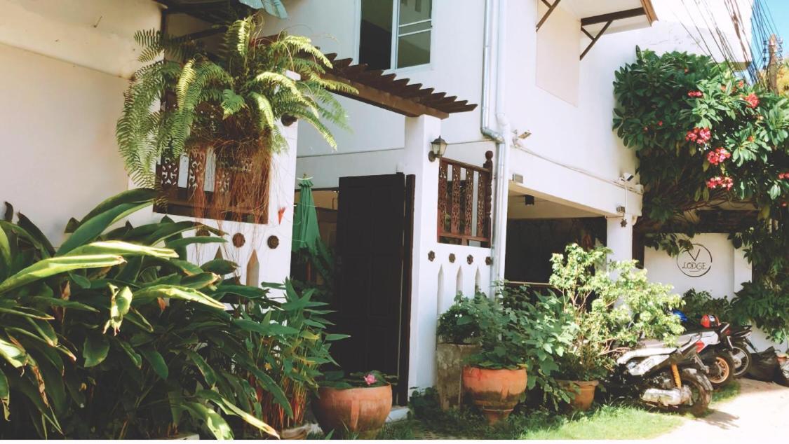 V Lodge Chiang Mai Extérieur photo