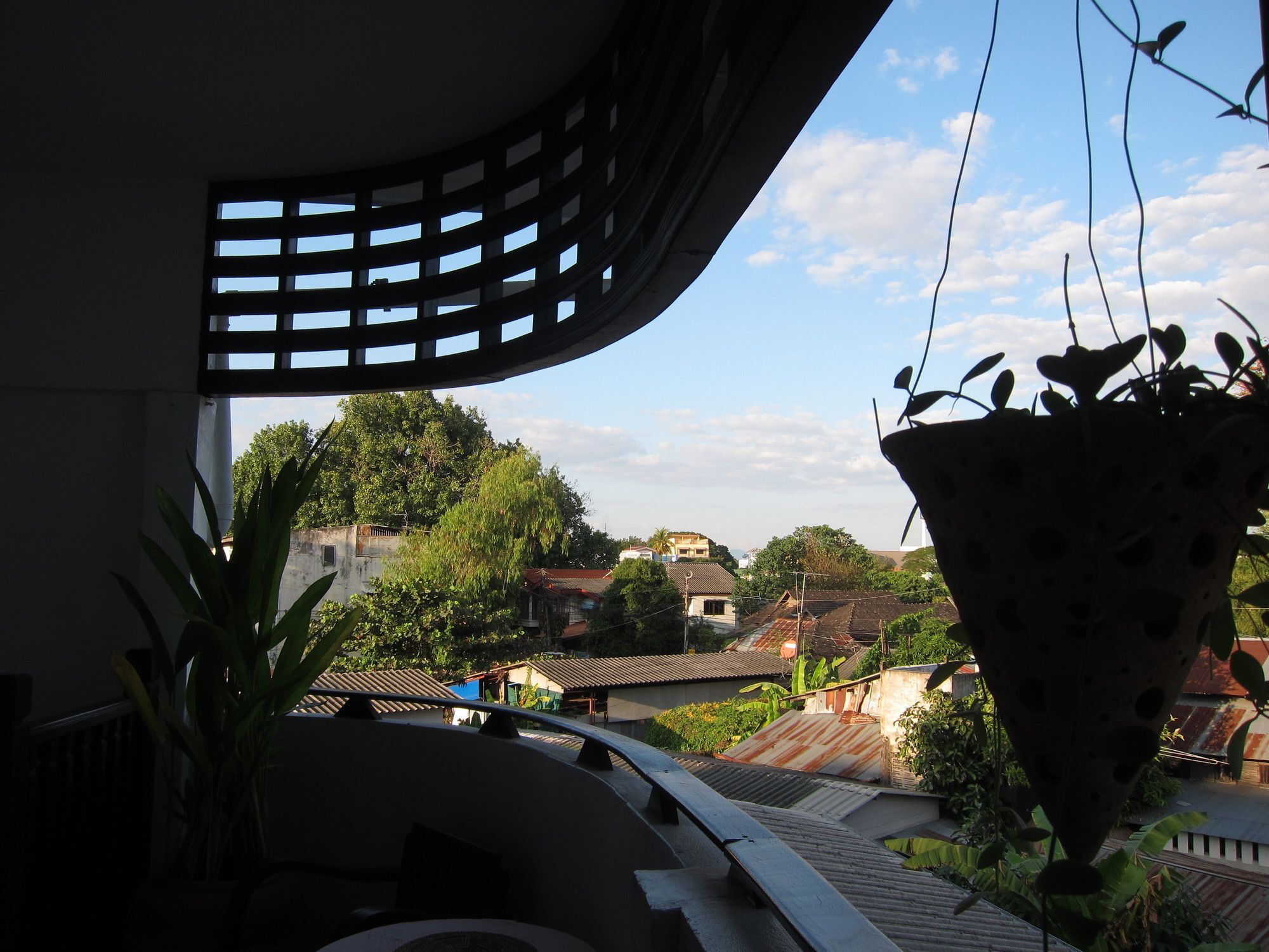V Lodge Chiang Mai Extérieur photo