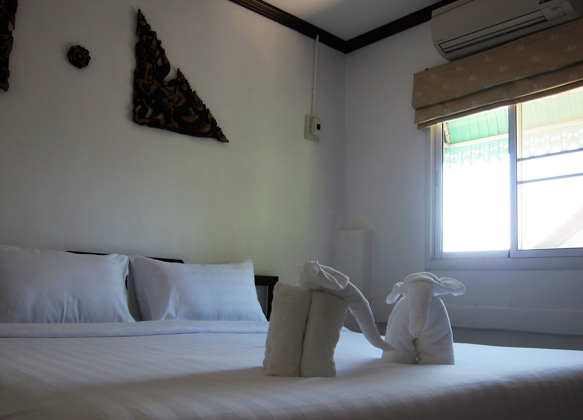 V Lodge Chiang Mai Extérieur photo